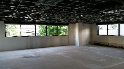 施工中