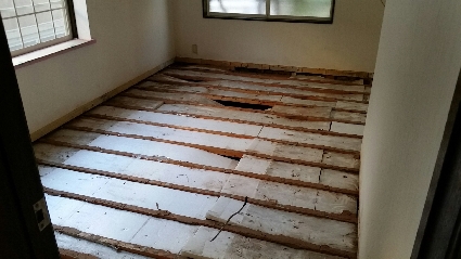 施工中